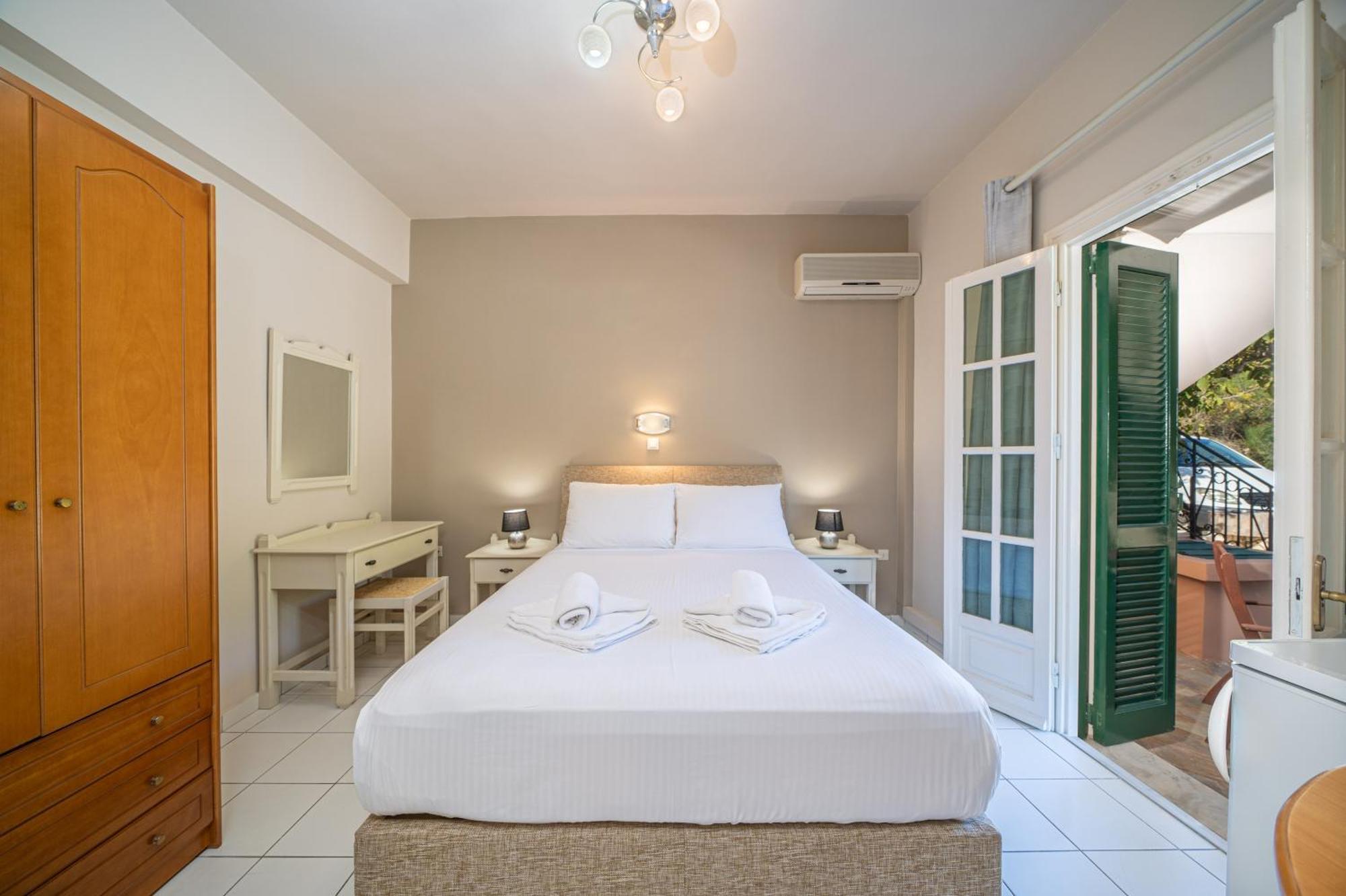 Panoramic Sunset Apartment Kothreas Bagian luar foto