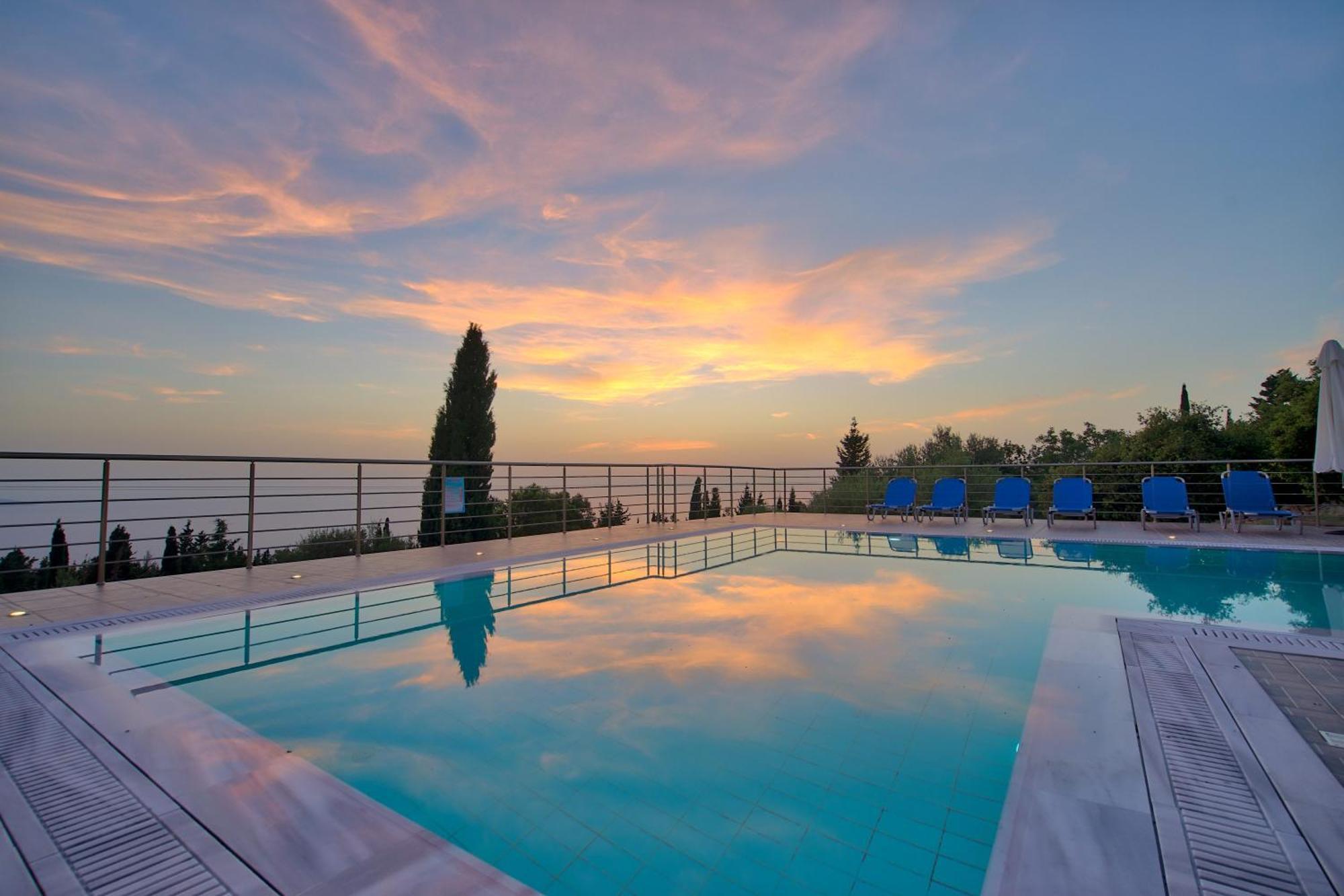 Panoramic Sunset Apartment Kothreas Bagian luar foto